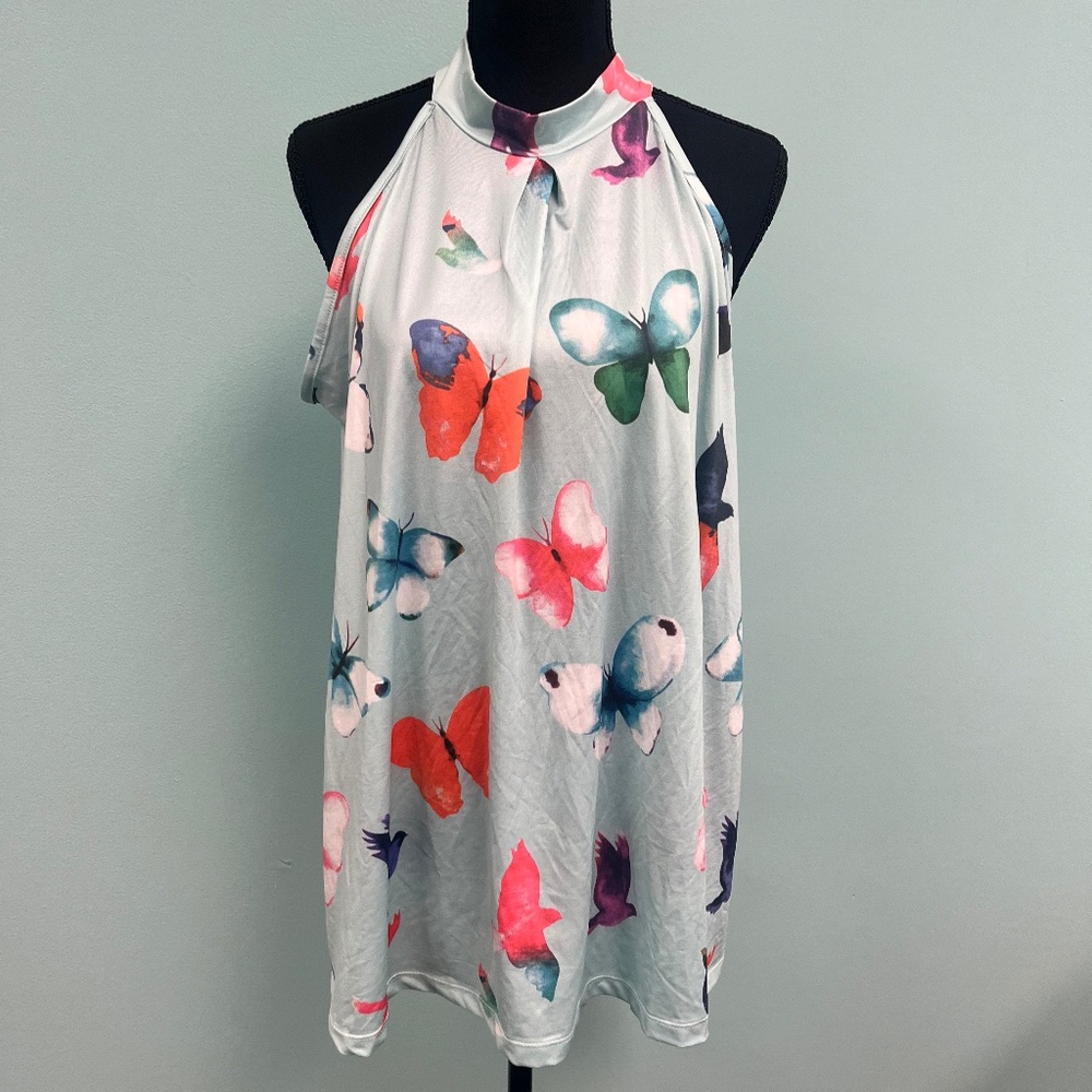 Milan Kiss mock neck sleeveless top in mint size 2.